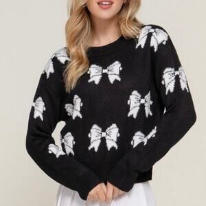 NWT - Poof New York Black and White Bow Knit Sweater, Women’s Size Large